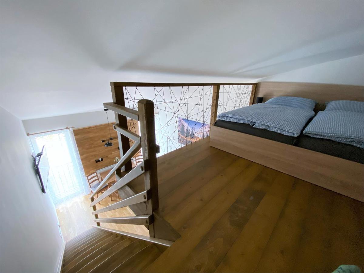 Miky Apartman Klinovec View Loučná pod Klínovcem Exteriör bild